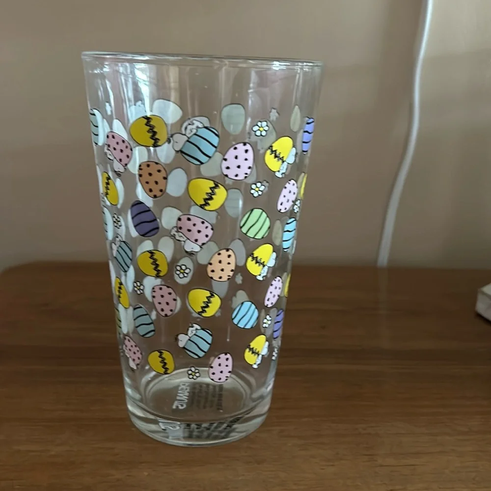 Snoopy Easter glass - Picture 1 of 3